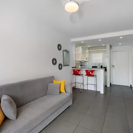 En Playa De Americas, Torre Del Sol Apartment