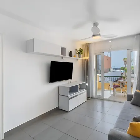 En Playa De Americas, Torre Del Sol Apartment