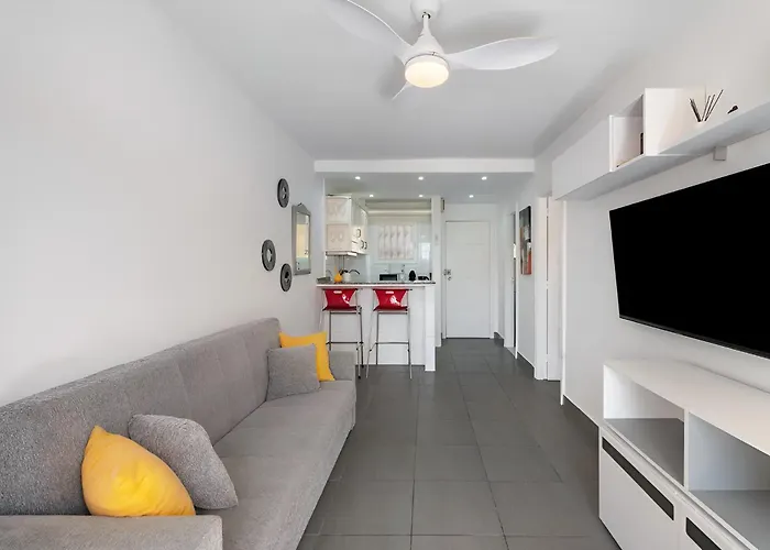 Brisa Del Atlántico En Torre Del Sol, Américas